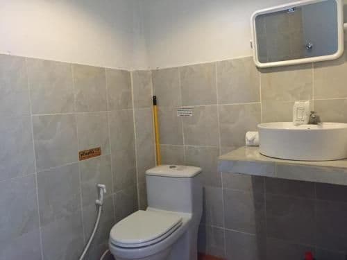 Single Room with Private Bathroom