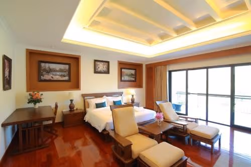 Deluxe Family Villa with Private Pool (6 Bedrooms)