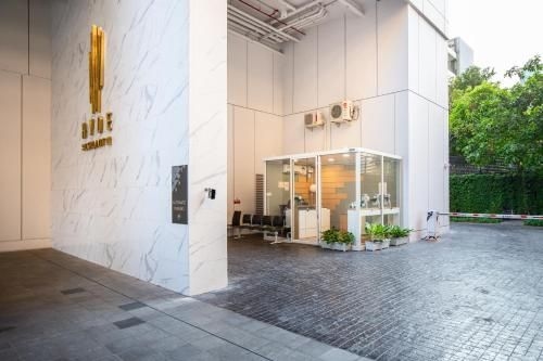 Sukhumvit11 Asoke Nana BTS Exclusive two bedroom with a twist3