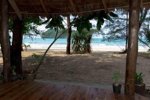 Tawan Bar and Bungalow Tawan Bar and Bungalow