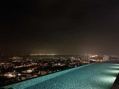 芭堤雅美居酒店式公寓Pattaya posh店(阳台、无边泳池) 芭堤雅美居酒店式公寓Pattaya posh店(阳台、无边泳池)
