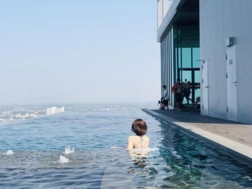 芭堤雅美居酒店式公寓Pattaya posh店(阳台、无边泳池) (Pattaya posh (balcony, infinity pool))0