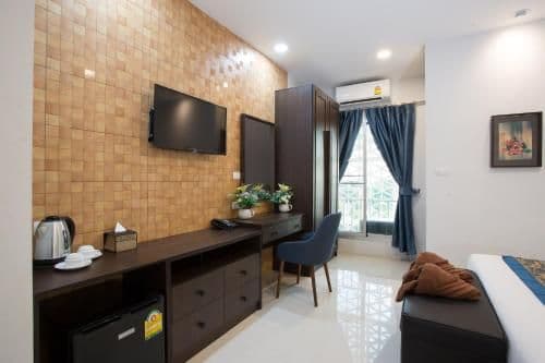 Deluxe King Room