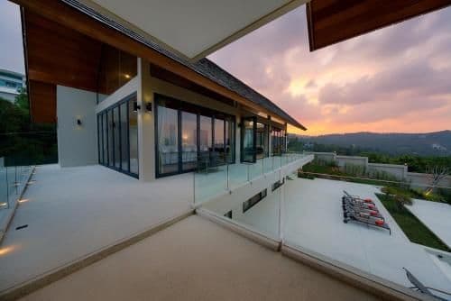 Villa with Sea View