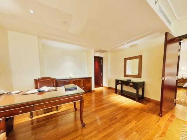 SUITE TWO BEDROOMS