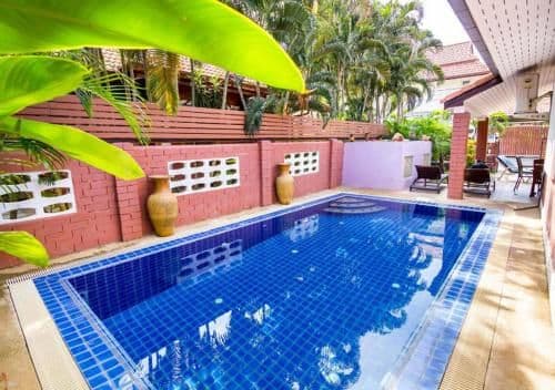 Villa with Garden View
