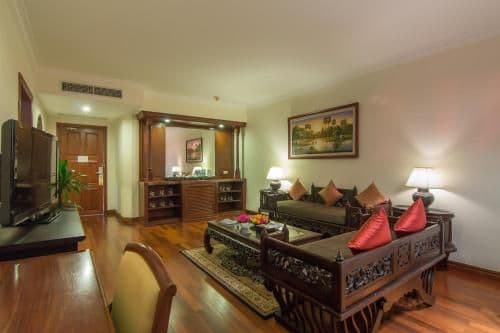 Two-Bedroom Family Suite - Free Pick Up and Transfer