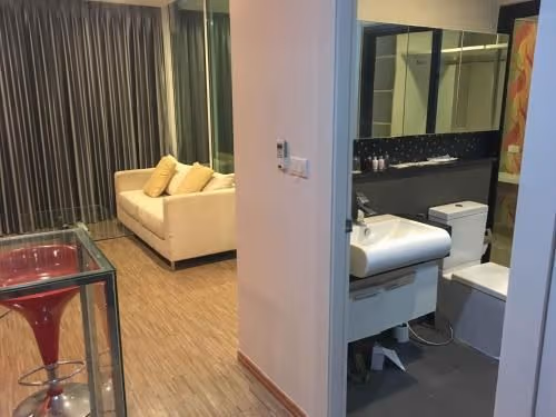Apartment with Garden View
