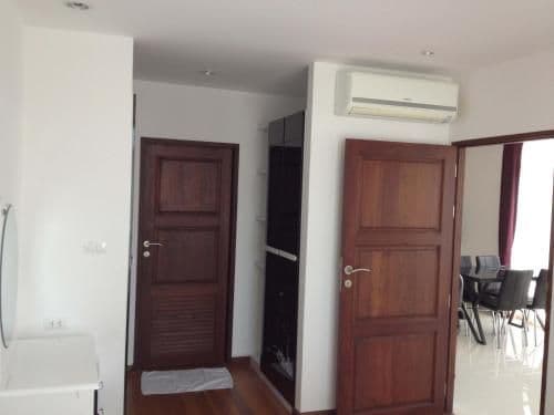 One-Bedroom Deluxe Apartment