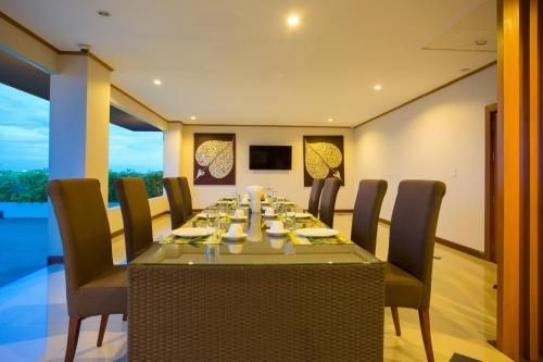 โรงเเรมโรเเมนติก ขอนเเก่น (Romantic Khon Kaen Hotel)1