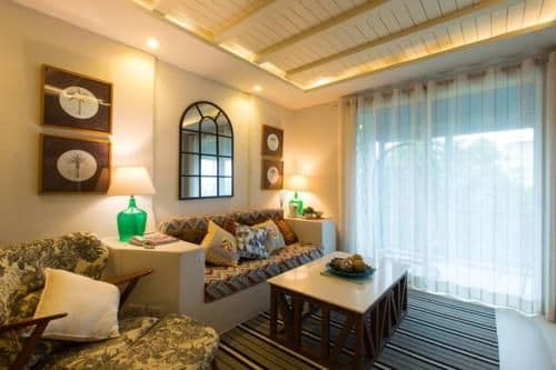 Apartment with Mountain View