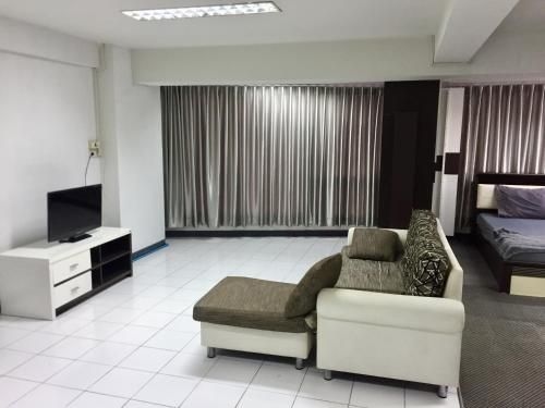 Apartment on Charansanitwong Road Soi 94/14