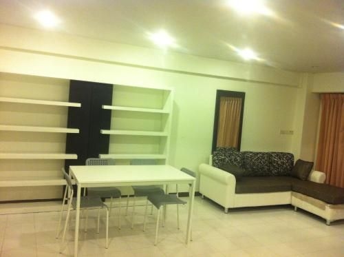 Apartment on Charansanitwong Road Soi 94/10