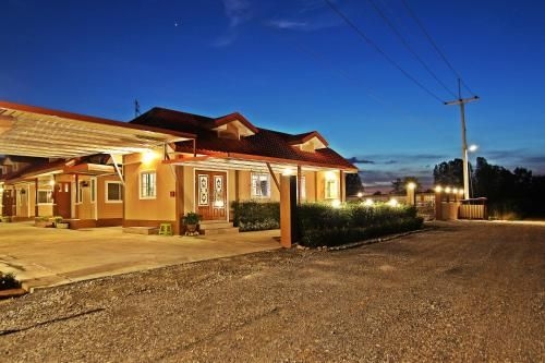 Rojanavee Resort (Rojanavee Resort 2 Nakhonnayok)0