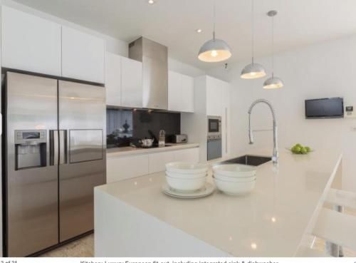 3 Bedroom Luxury 5 Star Villa 5 minutes walk to beach3
