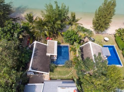Villa - Beach Front