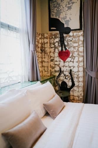 Queen Room with Shared Bathroom