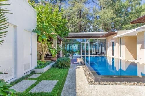 Villa - Beach Front