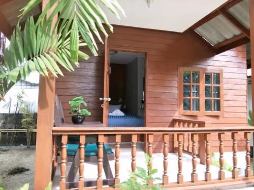 Bungalow with Garden View