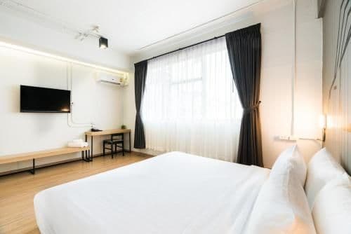 Deluxe Double or Twin Room