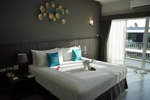 Deluxe Double or Twin Room with Pool View