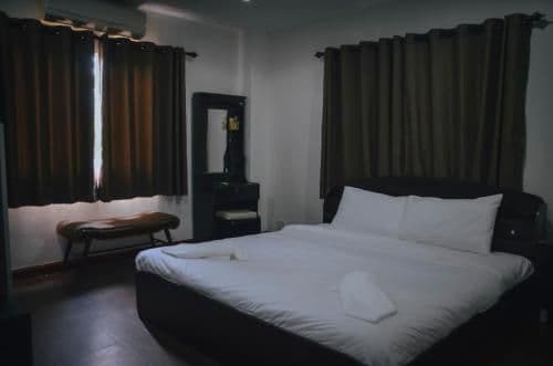Grand Deluxe King Room