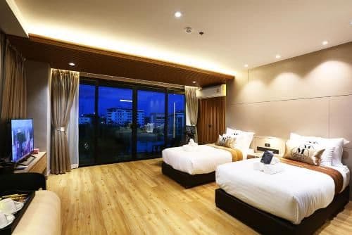 Standard Room King Bedded