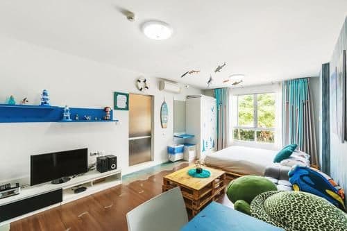 Deluxe Apartment