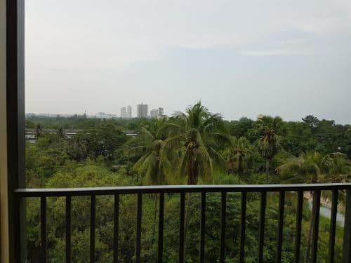 Apartment with Garden View