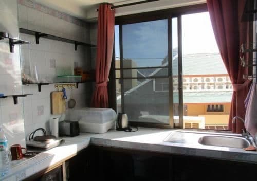 Apartment with Mountain View