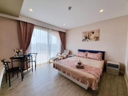 Apartment with Balcony