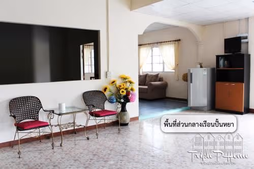 Quadruple Room with Shared Bathroom