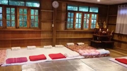 Mixed Dormitory Room