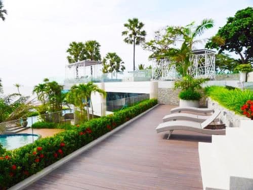Studio Apartment with Sea View