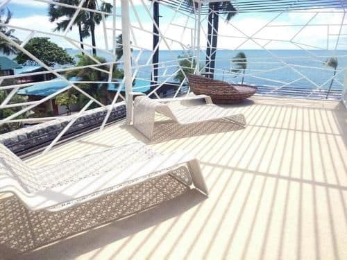 Studio Apartment with Sea View