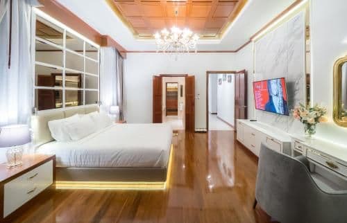 Deluxe Villa