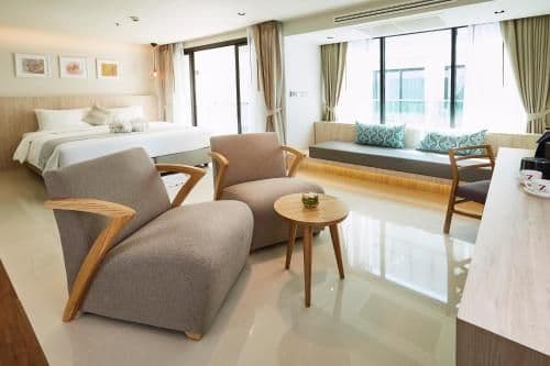 Grand Deluxe Jacuzzi