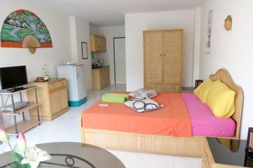 Studio Apartment