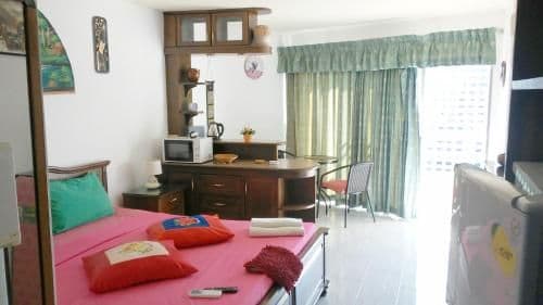 Studio Apartment with Sea View
