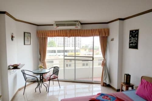 Studio Apartment