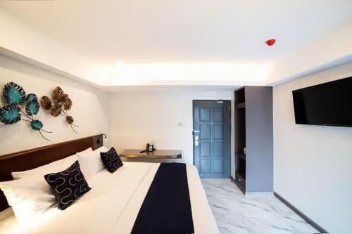 Standard King Room