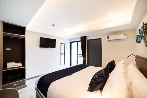 Standard King Room