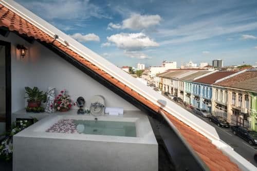 Suite with Hot Tub