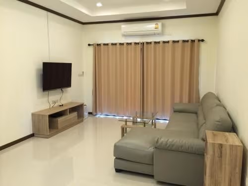 Bungalow with Garden View