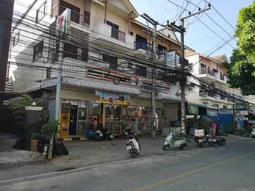 Live In Town Chiang Mai Live In Town Chiang Mai