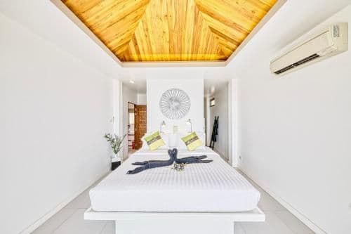 Villa with Sea View
