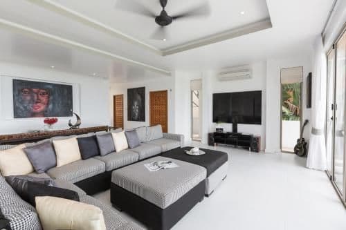 Villa with Sea View