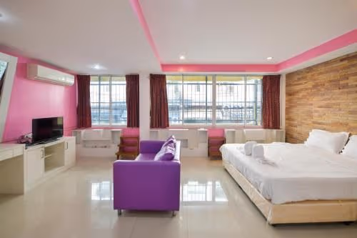 Deluxe Apartment