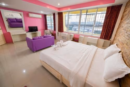 Deluxe Apartment