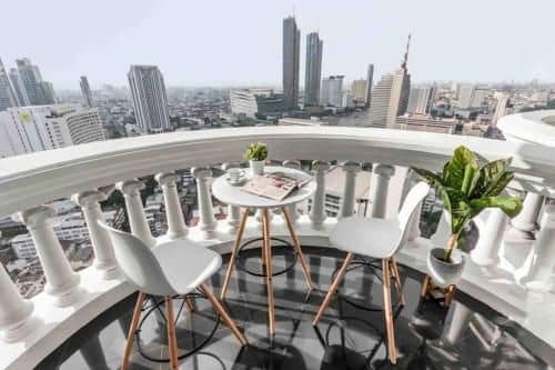 Stunning Riverview condo with luxurious roof top bar Stunning Riverview condo with luxurious roof top bar